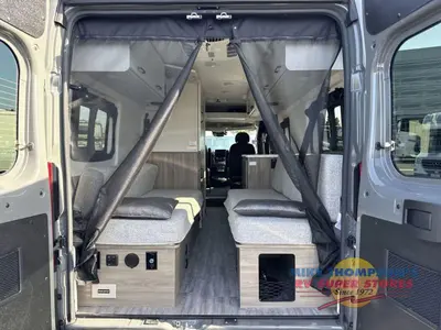 2026 Thor Motor Coach Sequence Sport photo 33