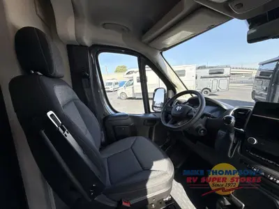 2026 Thor Motor Coach Sequence Sport photo 19
