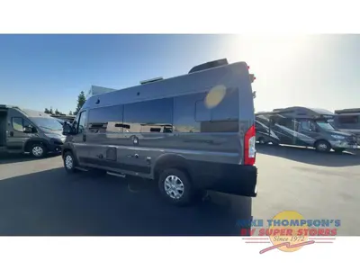 2026 Thor Motor Coach Sequence Sport photo 6