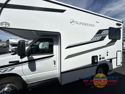 2026 Forest River RV Sunseeker LE photo 5