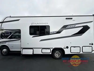 2026 Forest River RV Sunseeker LE photo 5