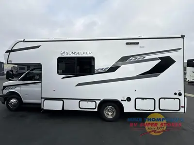 2026 Forest River RV Sunseeker LE photo 12