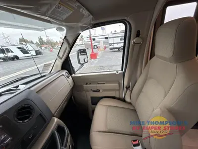 2026 Thor Motor Coach Chateau photo 19