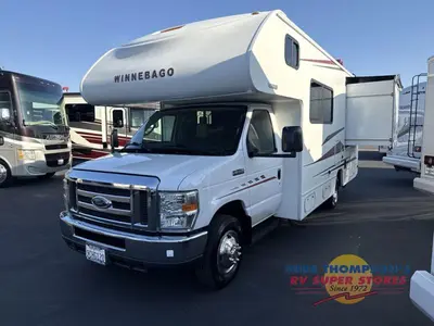 2019 Winnebago Outlook photo 8