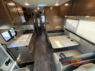 2019 Winnebago Outlook photo 17
