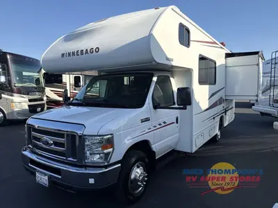 2019 Winnebago Outlook photo 10