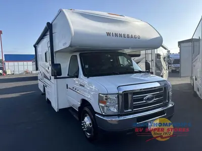 2019 Winnebago Outlook photo 6