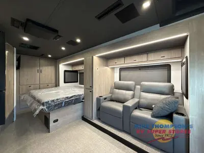 2026 Grand Design Lineage Series M photo 23