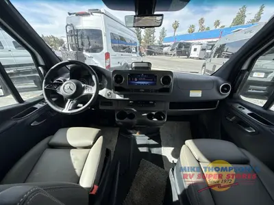 2027 Winnebago Navion photo 17