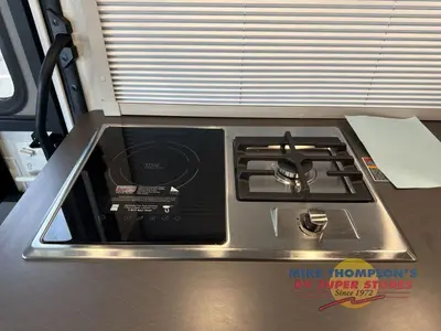 2027 Winnebago Navion photo 28