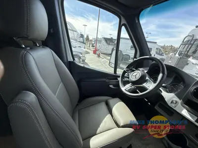 2027 Winnebago Navion photo 18