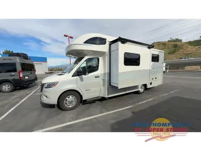 2027 Winnebago Navion photo 4