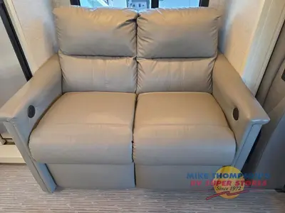 2021 Tiffin Motorhomes Wayfarer photo 25