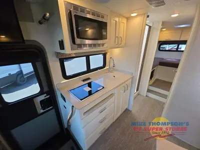 2021 Tiffin Motorhomes Wayfarer photo 29