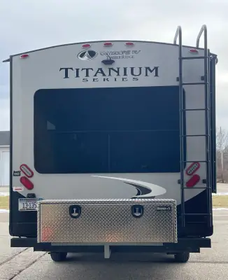 2018 OUTDOORS RV MANUFACTURING TIMBER RIDGE photo 3