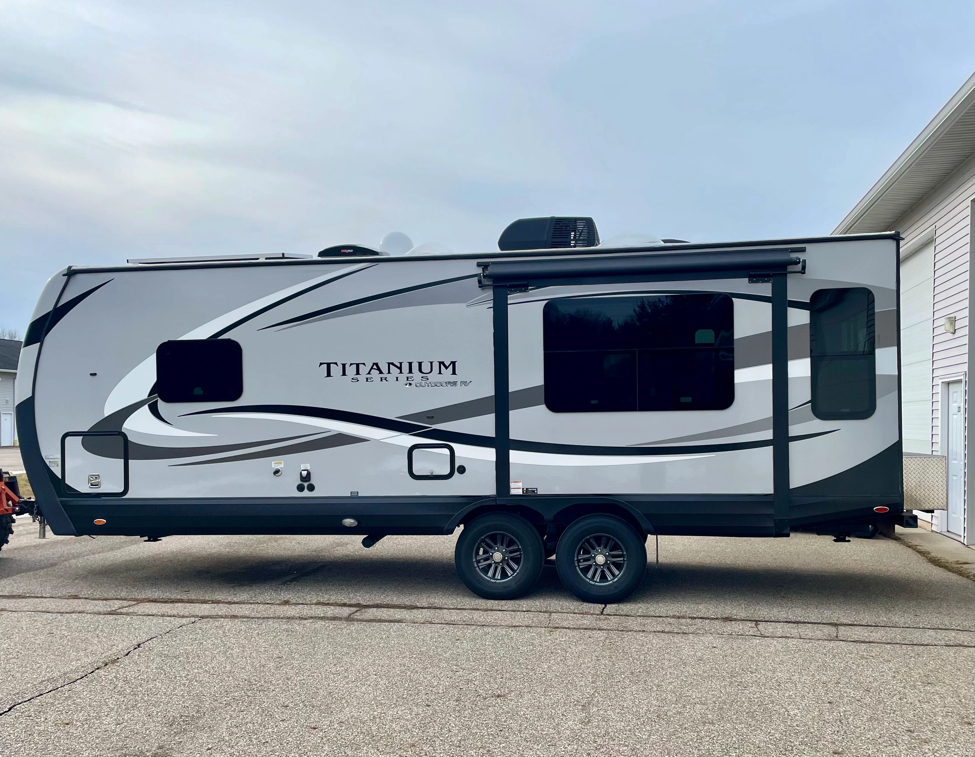 2018 OUTDOORS RV MANUFACTURING TIMBER RIDGE exterior