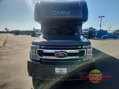 2021 Thor Motor Coach Omni photo 10