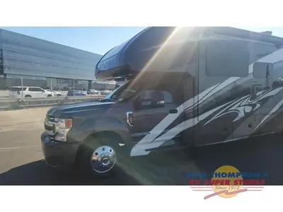 2021 Thor Motor Coach Omni photo 4