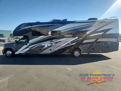 2021 Thor Motor Coach Omni photo 12
