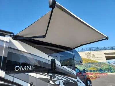 2021 Thor Motor Coach Omni photo 48
