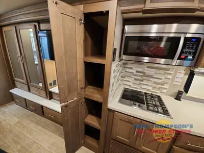 2021 Thor Motor Coach Omni photo 33