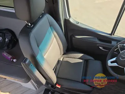 2025 Thor Motor Coach Sanctuary photo 19