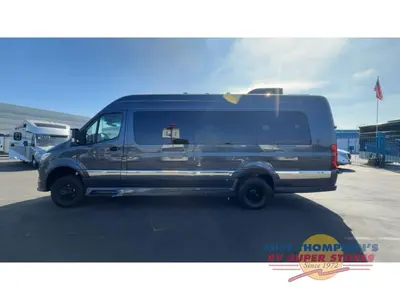 2027 Grech RV Strada-ion AWD photo 5