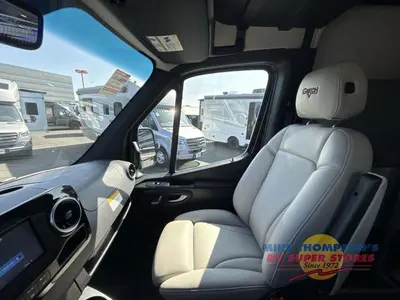 2027 Grech RV Strada-ion AWD photo 20