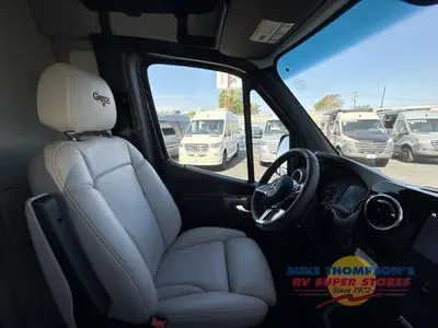 2027 Grech RV Strada-ion AWD photo 19