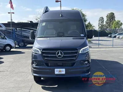 2027 Grech RV Strada-ion AWD photo 10