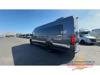 2027 Grech RV Strada-ion AWD photo 6
