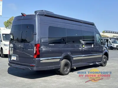2027 Grech RV Strada-ion AWD photo 15