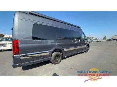 2027 Grech RV Strada-ion AWD photo 8