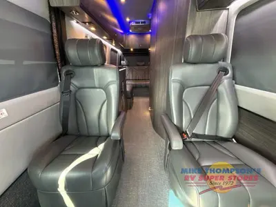 2027 Grech RV Strada-ion AWD photo 21