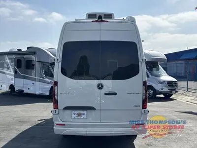 2027 Grech RV Strada-ion AWD photo 14