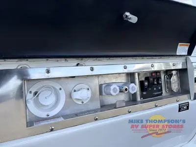 2027 Grech RV Strada-ion AWD photo 35