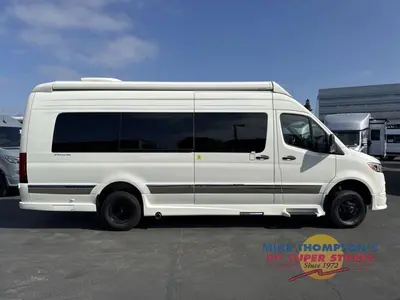 2027 Grech RV Strada-ion AWD photo 16