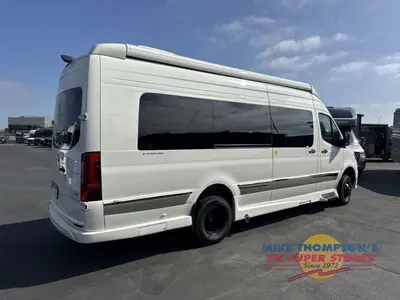 2027 Grech RV Strada-ion AWD photo 15