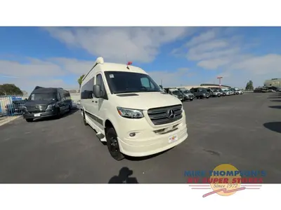 2027 Grech RV Strada-ion AWD photo 2