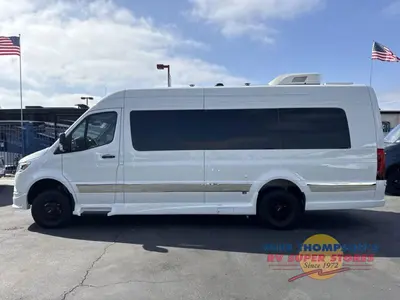 2027 Grech RV Strada-ion AWD photo 12