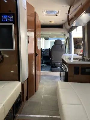 2018 PLEASURE WAY LEXOR photo 4