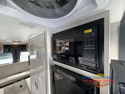 2026 Thor Motor Coach Sanctuary photo 22