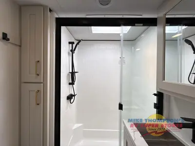 2026 Grand Design Influence photo 44