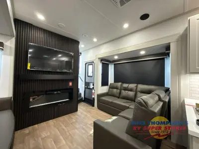 2026 Grand Design Influence photo 19