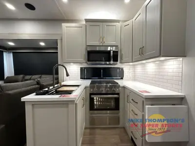 2026 Grand Design Influence photo 28