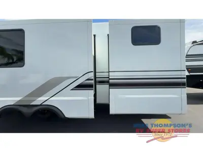2026 Grand Design Influence photo 6