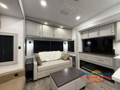 2026 Brinkley Model Z photo 16