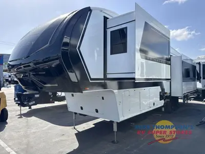2026 Brinkley Model Z photo 4