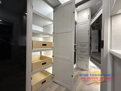 2026 Brinkley Model Z photo 31