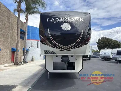 2018 Heartland Landmark 365 photo 3